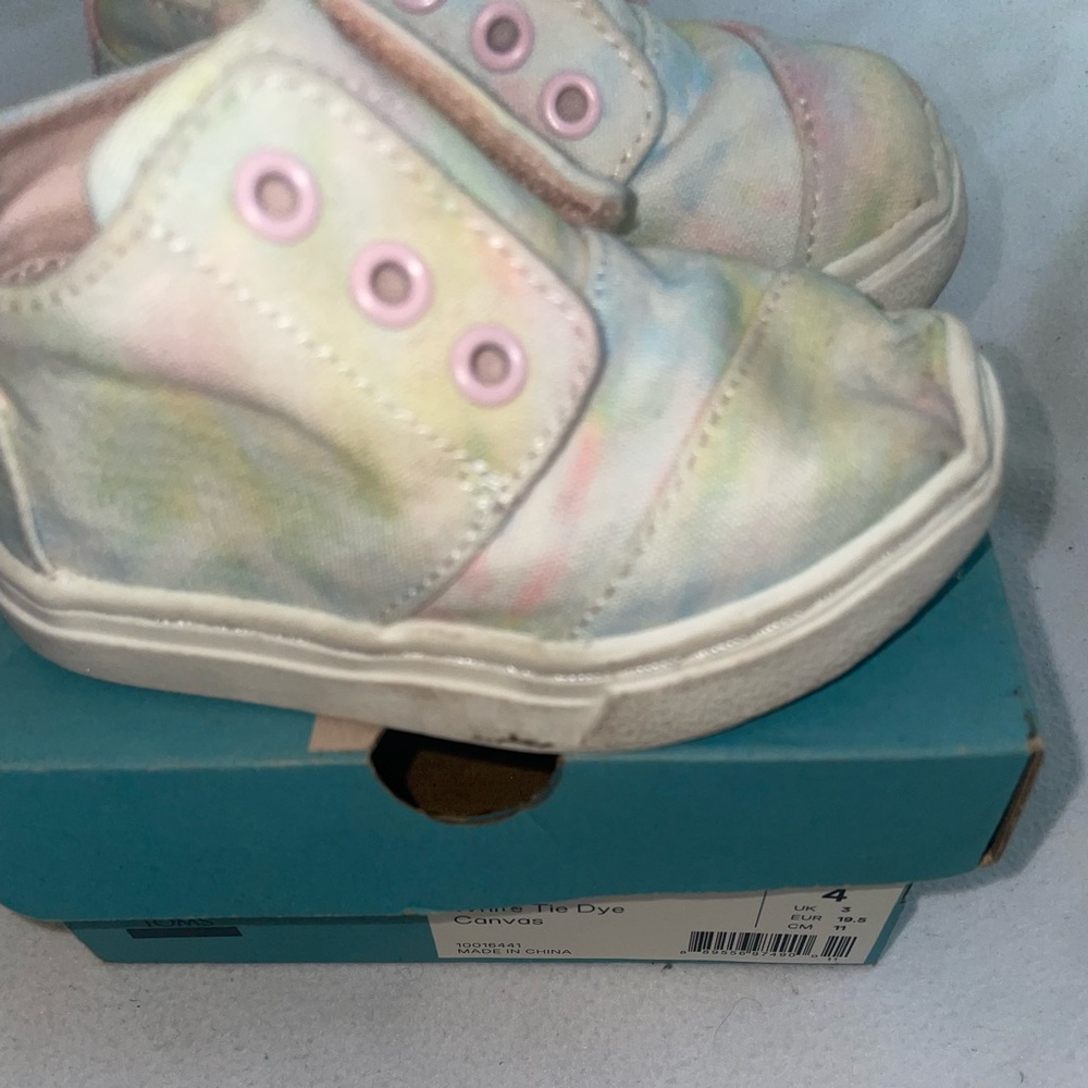 Baby tom’s - Picture 3 of 7
